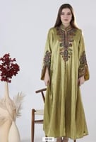 جلابيه مطرزه على الصدر والاكمام