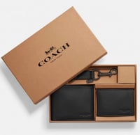 طقم كوتش محفظه مع ميداليه