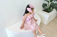 الفستان البينك