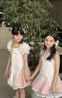 فستان وردي بكسرات