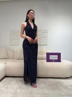 فستان سهرة كحلي مطرز بالخرز بالكامل