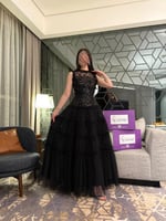 فستان اسود سهرة ملكي