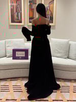 فستان المخمل الأرجواني (الباذنجاني)