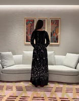 فستان مخمل بتطريز راقي