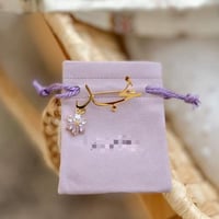 بروش الوردة بالاسم