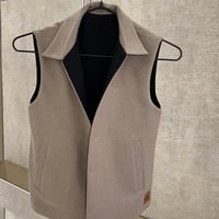 سديري رجالي قلاب اسود بيج