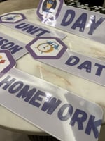 منظمات السبورة بالإنجليزي بتصميم جرافيك