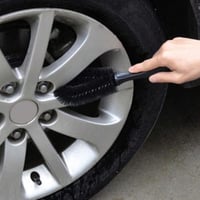 فرشاة تنظيف العجلات (حبه واحده)