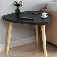 طاولة جانبية خشبيه