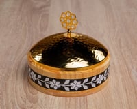 صح تقديم خشبي بغطاء ذهبي 15سم