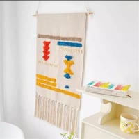 تعليقة جدار قماشيه