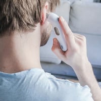 ميزان لقياس درجة الحرارة من داخل الاذن من براون -...