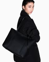 شنطة ارماني اكستنج