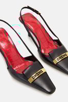 كعب كارولينا هيريرا