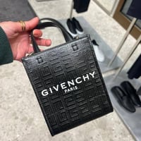 شنطة جيفنشي