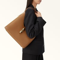 شنطة فورلا/مقاس ميديم