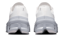 شوز اون ريننق(Cloudmonster)