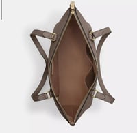 شنطة كوتش/توت باق