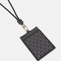 هولدر كارولينا هيريرا