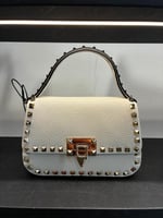 شنطة فالنتينو غارافاني