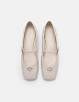 شوز بيدرو bedro/لون طباشيري