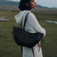 شنطة بولين/مقاس ميني-BLACK WITH ECRU STITCHING