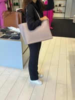 شنطة فالنتينو غارافاني/مقاس كبير-لون رمادي