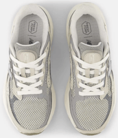 شوز نيو بالانسFresh Foam Arishi v4 Tiralux