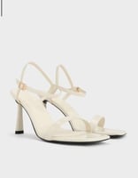 كعب تشارلز اند كيث