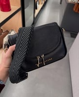 شنطة مارك جاكوبس