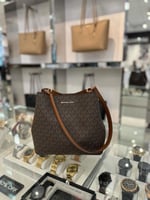 شنطة مايكل كورس