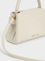 شنطة تشارلز اند كيث