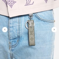 ميدالية لوي فيتون رجالي