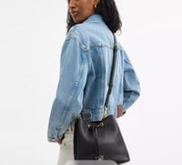 شنطة كوتش/روان بوكيت