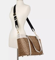 شنطة كوتش اطفال