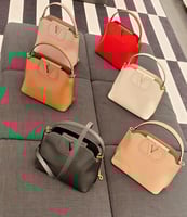 شنطة فالنتينو غارافاني