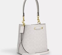 شنطة كوتش/روان بوكيت