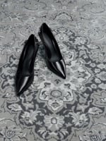 كعب تشارلز اند كيث