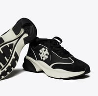 شوز توري بورش