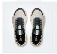 شوز اون ريننق(Cloudnova Form 2)