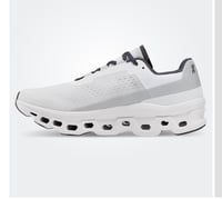 شوز اون ريننق(Cloudmonster)