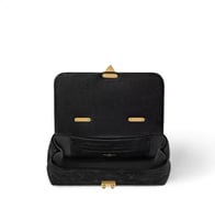 شنطة لوي فيتون مادلين نانو