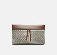 باوتش كارولينا هيريرا