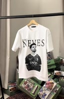 تيشيرت نيفيز