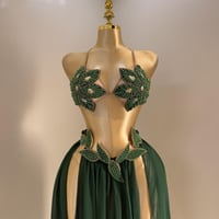 بدلة رقص شرقي فخمة وأنيقة متعددة الالوان