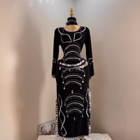 جلابية هيفاء وهبي للرقص الصعيدي مع ربطة خصر وشعر