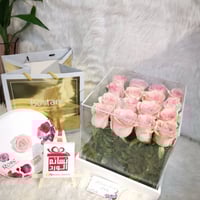 بوكس اكريلك بالورد مع شوكلت بستاني