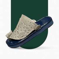 حذاء شرقي مطرز