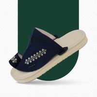 حذاء شرقي مطرز