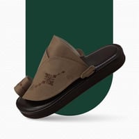 حذاء شرقي مطرز